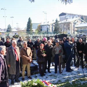 Обиљежен 21. новембар – Дан ослобођења Бање Луке: Положени вијенци на спомен-обиљежје жртвама Велеиздајничког процеса