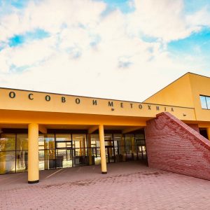 Ада: Дјеца у новој школи имају удобније клупе и боље табле, а наставници више простора да им се могу боље посветити Ада: Дјеца у новој школи имају удобније клупе и боље табле, а наставници више простора да им се могу боље посветити