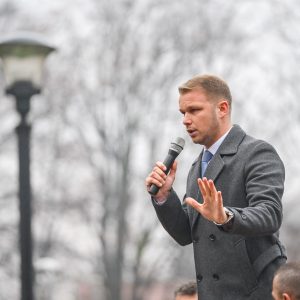 Дезинформације: Градоначелник демантовао да су повучене ватрогасне екипе са аеродрома у Маховљанима Дезинформације: Градоначелник демантовао да су повучене ватрогасне екипе са аеродрома у Маховљанима