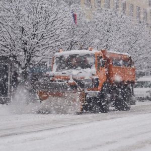 Због најављених падавина: Зимска служба у приправности, екипе спремне да реагују на свим подручјима Због најављених падавина: Зимска служба у приправности, екипе спремне да реагују на свим подручјима