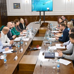 Са састанка у Градској управи поручено: Усмјерени на даљи развој спорта и инфраструктуре Са састанка у Градској управи поручено: Усмјерени на даљи развој спорта и инфраструктуре