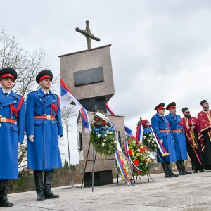 Дракулић: Данас годишњица страдања Срба 1942. године, Град обезбиједио превоз на парастос
