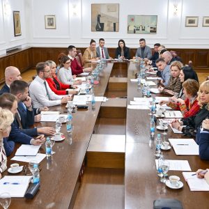 Редовна сједница Колегијума: О новим инвестицијама и услугама за грађане Редовна сједница Колегијума: О новим инвестицијама и услугама за грађане