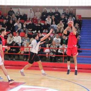 Успјешно завршена Лига такмичења основних и средњих школа у кошарци