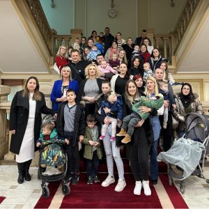 Породица у фокусу: Настављена пракса уручења новчане подршке при рођењу дјетета Породица у фокусу: Настављена пракса уручења новчане подршке при рођењу дјетета