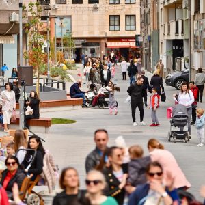 Од 1. априла љетње радно вријеме за угоститељске и трговинске објекте