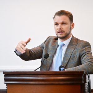 Градоначелник: Без обзира на превирања између предузећа „Чистоћа“ и „Деп-от“, одлагање отпада мора да се одвија у континуитету Градоначелник: Без обзира на превирања између предузећа „Чистоћа“ и „Деп-от“, одлагање отпада мора да се одвија у континуитету