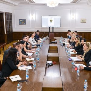 Под слоганом „Чист град, дуга љубав“ почиње још једна прољећна акција чишћења града Под слоганом „Чист град, дуга љубав“ почиње још једна прољећна акција чишћења града