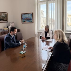 Састанак у Градској управи: Са АНИП „Веселин Маслеша“ о изазовима са којима се сусрећу