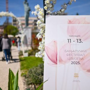 Cvjetna bajka u Parku knjige: Počeo Banjalučki festival cvijeća