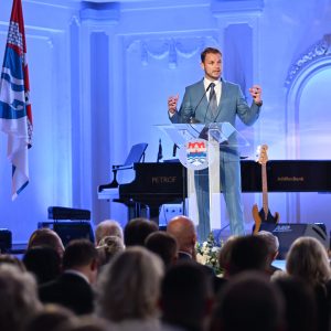 Градоначелников говор на академији: Бања Лука је више од града на мапи, она је мирис липе, жубор Врбаса, Бања Лука је снага Градоначелников говор на академији: Бања Лука је више од града на мапи, она је мирис липе, жубор Врбаса, Бања Лука је снага