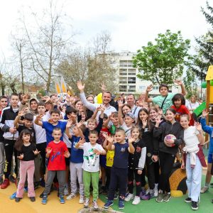 Ново мјесто за дјечију игру у насељу Сунце, градоначелник: Бања Лука је град гдје дјеца нису обавеза, већ наша највећа инспирација Ново мјесто за дјечију игру у насељу Сунце, градоначелник: Бања Лука је град гдје дјеца нису обавеза, већ наша највећа инспирација