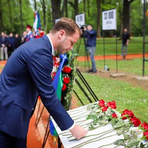 Градоначелник се поклонио јасеновачким жртвама: Нема веће светиње за нас од Доње Градине, она је наша опомена