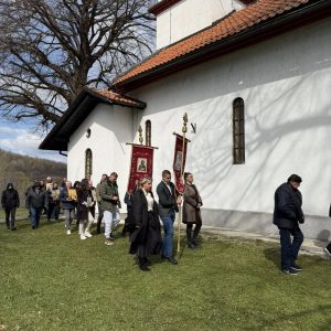 Благовијести: Савић – Бањац присуствовала литургији у Шљивну на Мањачи