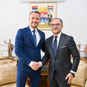 Градоначелник угостио амбасадора Европске уније у БиХ Луиђија Сореку Градоначелник угостио амбасадора Европске уније у БиХ Луиђија Сореку