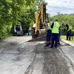 Настављена санација ударних рупа на саобраћајницама, екипе тренутно на Старчевици